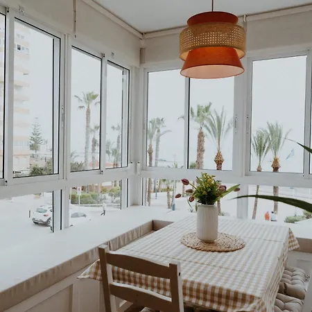 Beachfront Hermi -torrox Costa * تورّوكس كوستا